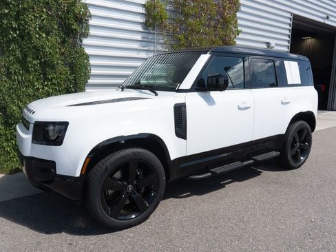 New 2025 Land Rover Defender 110 V8 image 3