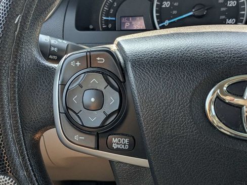 Used 2014 Toyota Camry LE FWD image 21