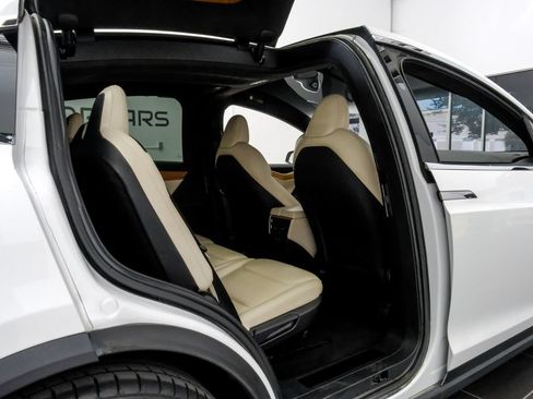 Used 2021 Tesla Model X Long Range AWD/4WD image 41
