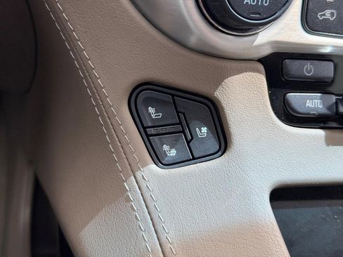 Used 2018 GMC Yukon SLT w/ Premium Edition AWD/4WD image 24