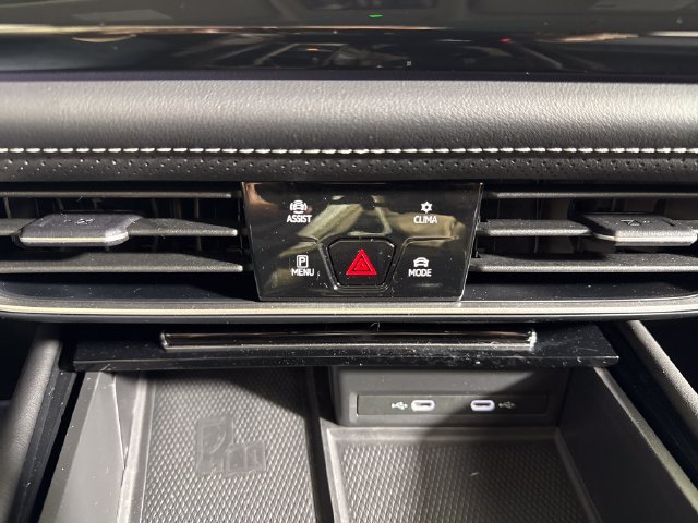 Used 2024 Volkswagen Atlas SEL AWD/4WD image 37