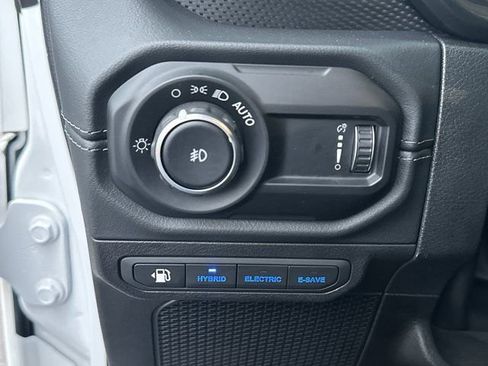 Used 2024 Jeep Wrangler Unlimited Rubicon 4xe image 30