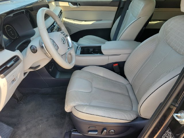 Used 2024 Hyundai Palisade Limited FWD image 13