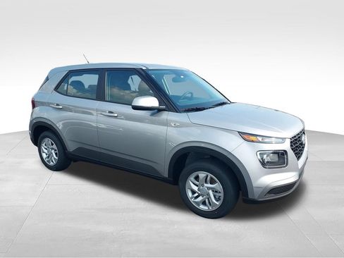 New 2026 Hyundai Venue SE FWD image 7
