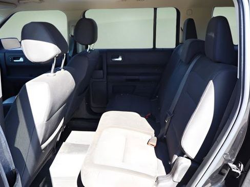 Used 2018 Ford Flex SE image 25