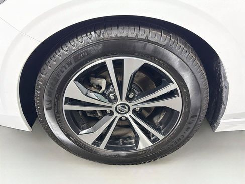 Used 2022 Nissan Sentra SV FWD image 31