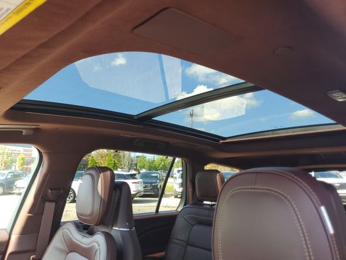 Certified 2024 Lincoln Aviator Black Label w/ Dynamic Handling Package AWD/4WD image 11