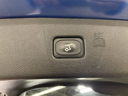 Used 2023 Ford Edge Titanium image 11