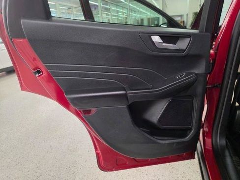 Used 2021 Ford Escape SE w/ Cold Weather Package FWD image 32