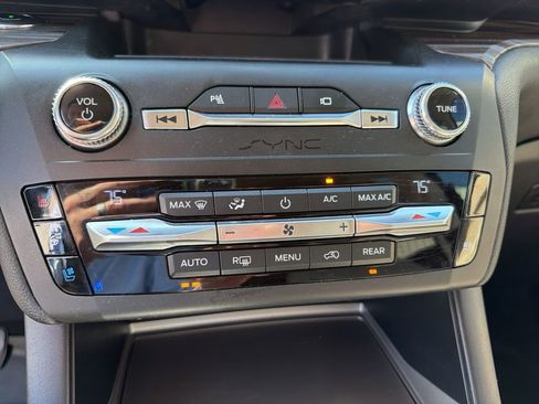 Used 2020 Ford Explorer Limited w/ Class III Trailer Tow Package image 20