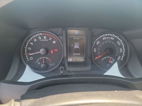 Used 2022 Toyota Tacoma SR w/ SR Convenience Package RWD image 26