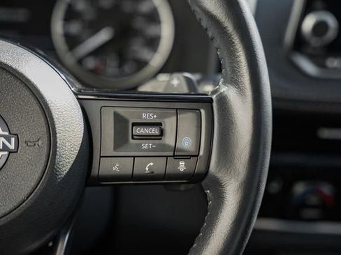 Used 2022 Nissan Rogue SV w/ SV Premium Package image 25