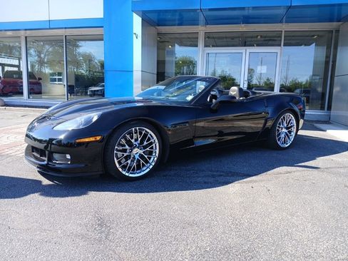 Used 2013 Chevrolet Corvette 427 w/ 1SB Preferred Equipment Group RWD image 3