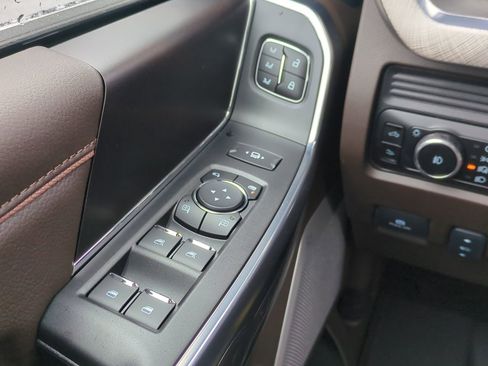 Used 2025 Ford F450 King Ranch w/ Chrome Package image 25