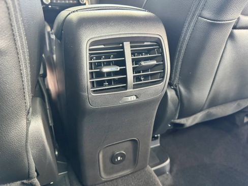 Used 2023 Ford Escape Platinum w/ Premium Technology Package AWD/4WD image 18