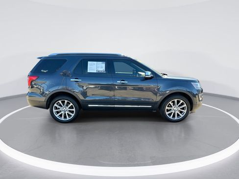 Used 2017 Ford Explorer Limited w/ Equipment Group 303A image 9