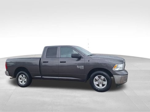 Used 2024 RAM 1500 Classic SLT image 8