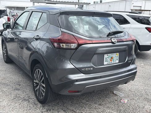 Used 2021 Nissan Kicks SV FWD image 8