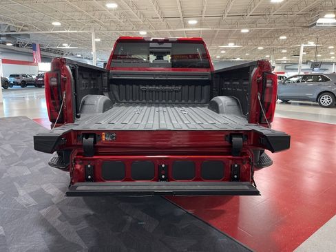 Used 2024 GMC Sierra 2500 Denali w/ Denali Reserve Package image 14