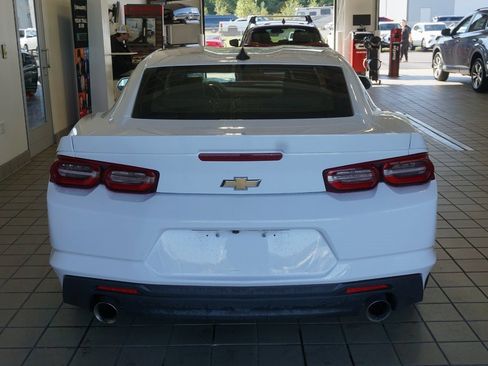 Used 2022 Chevrolet Camaro LT w/ Technology Package image 17
