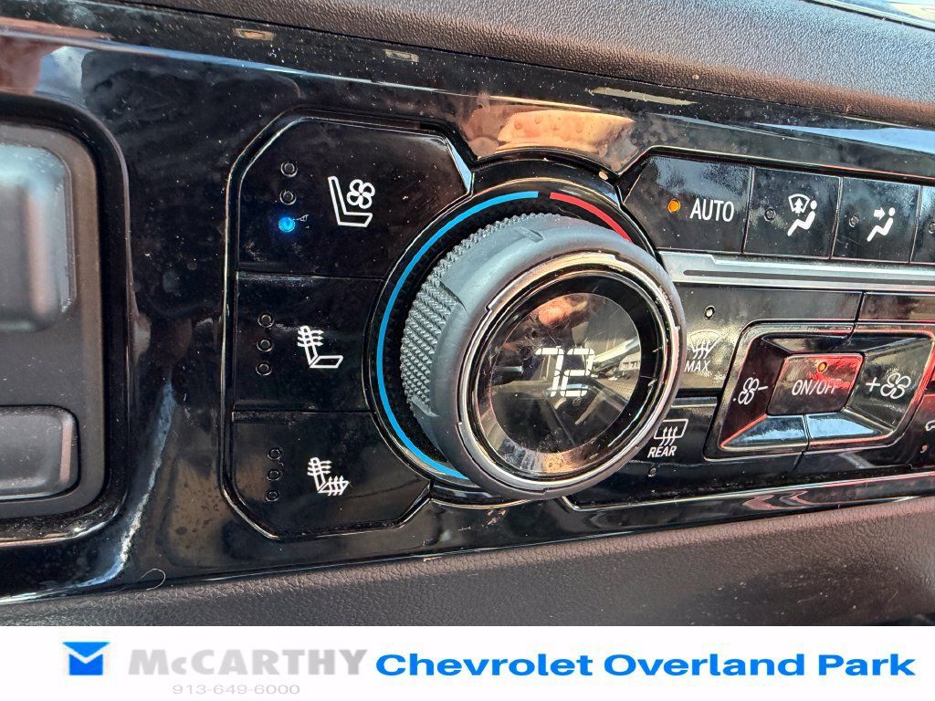 Used 2023 Chevrolet Silverado 1500 High Country w/ High Country Premium Package AWD/4WD image 16