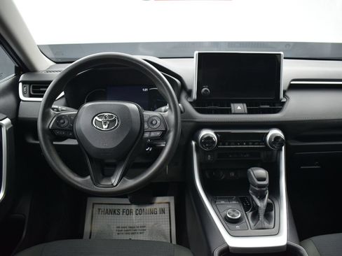 Used 2023 Toyota RAV4 LE AWD/4WD image 14
