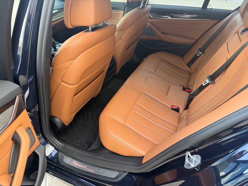 Used 2018 BMW 540i xDrive AWD/4WD image 14