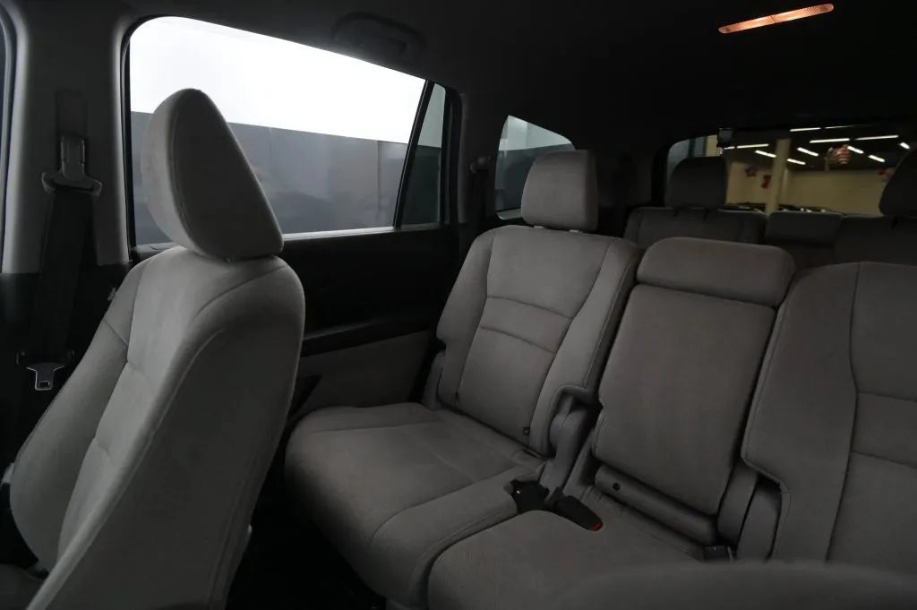 Used 2020 Honda Pilot EX image 38