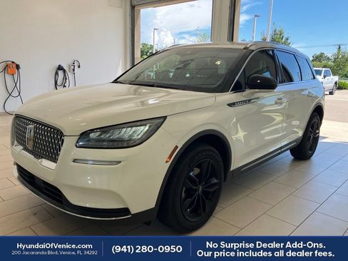 Used 2021 Lincoln Corsair FWD w/ Equipment Group 101A image 10