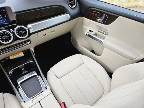 New 2026 Mercedes-Benz GLB 250 4MATIC image 15