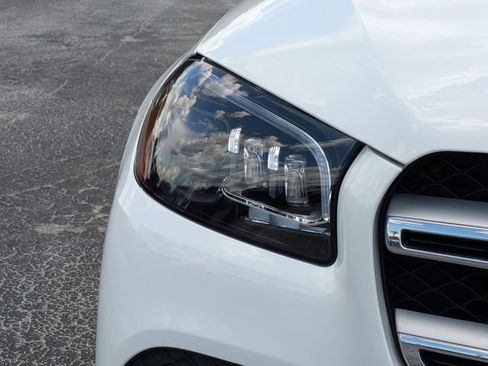 Used 2022 Mercedes-Benz GLS 450 4MATIC image 10