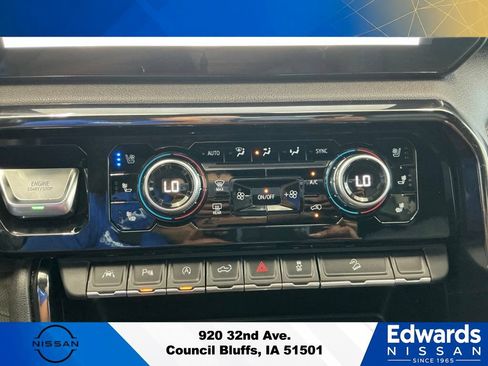 Used 2023 GMC Sierra 1500 AT4 w/ AT4 Preferred Package AWD/4WD image 27