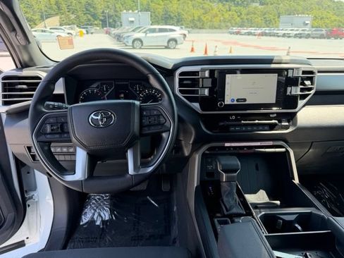 Certified 2025 Toyota Tundra SR5 AWD/4WD image 15