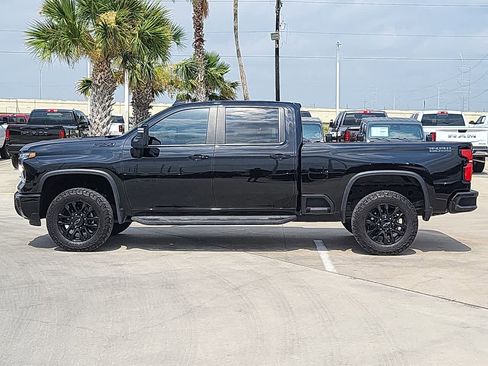 Used 2025 Chevrolet Silverado 2500 LT w/ Trail Boss Package AWD/4WD image 11