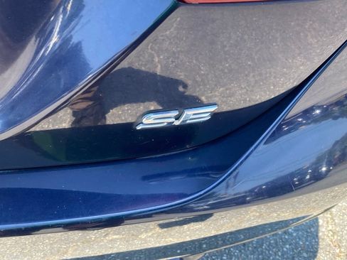 Used 2021 Toyota Camry SE FWD image 14
