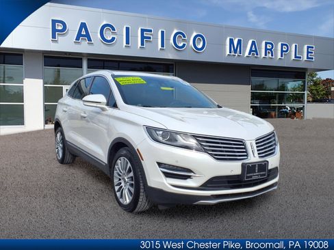 Used 2017 Lincoln MKC Reserve image 1