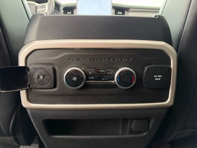 Used 2024 Ford Expedition XLT AWD/4WD image 17
