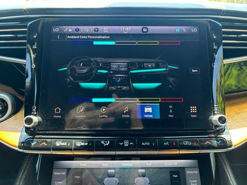 Used 2022 Jeep Grand Wagoneer Series III w/ Rear Seat Video Group 1 AWD/4WD image 30
