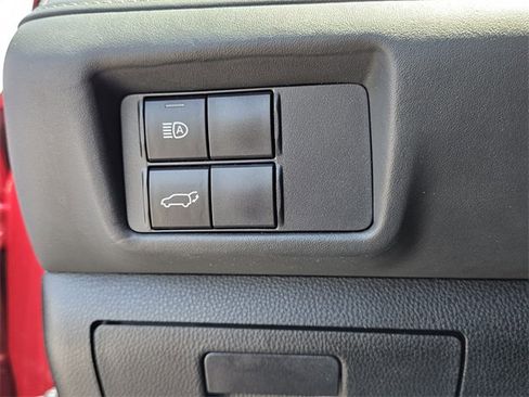 Used 2022 Toyota Highlander XLE image 32