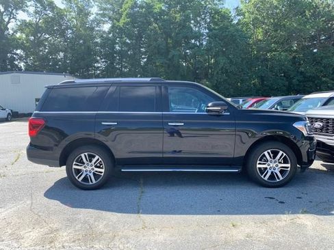 Used 2023 Ford Expedition Limited AWD/4WD image 7