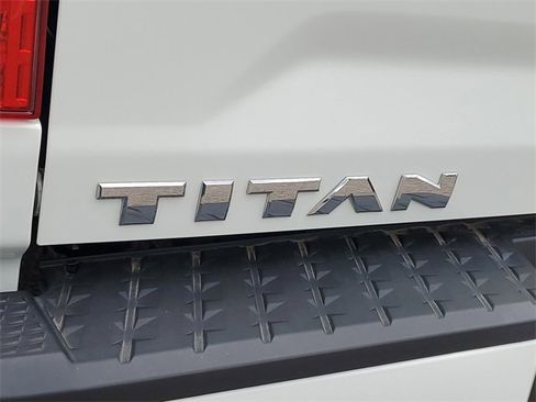 Certified 2024 Nissan Titan SV w/ SV Convenience Package image 28