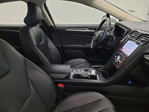 Used 2019 Ford Fusion Energi Titanium image 21