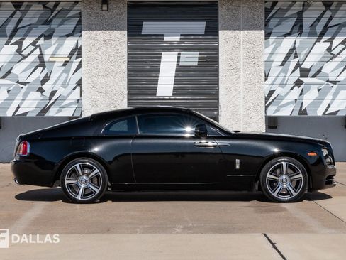 Used 2017 Rolls-Royce Wraith image 18