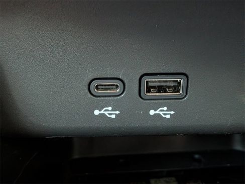 Used 2025 Buick Envista Preferred w/ Convenience I Package image 23