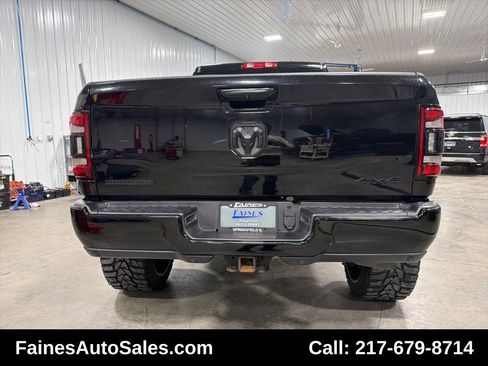 Used 2019 RAM 2500 Big Horn w/ Black Appearance Package image 13