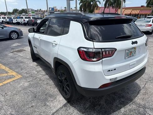 Used 2023 Jeep Compass Latitude AWD/4WD image 6
