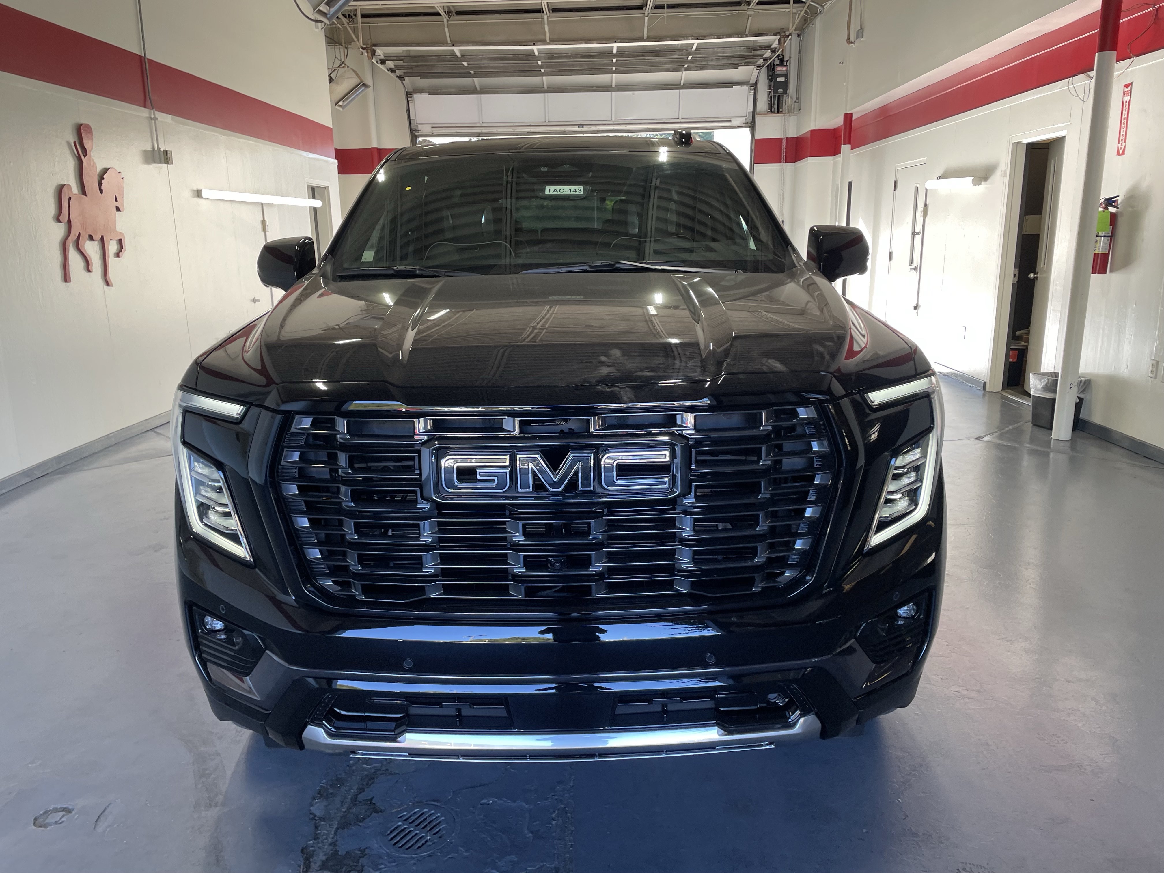 New 2027 GMC Yukon Denali Ultimate AWD/4WD image 2