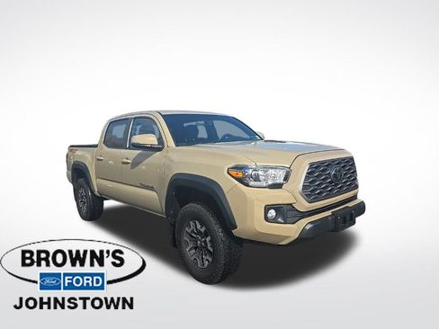 Used 2017 Toyota Tacoma TRD Off-Road image 1