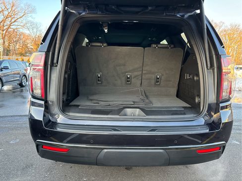 Used 2022 Chevrolet Tahoe RST w/ Luxury Package image 36