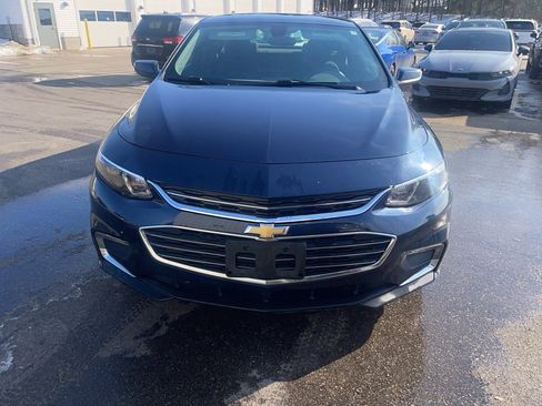 Used 2017 Chevrolet Malibu LT image 5